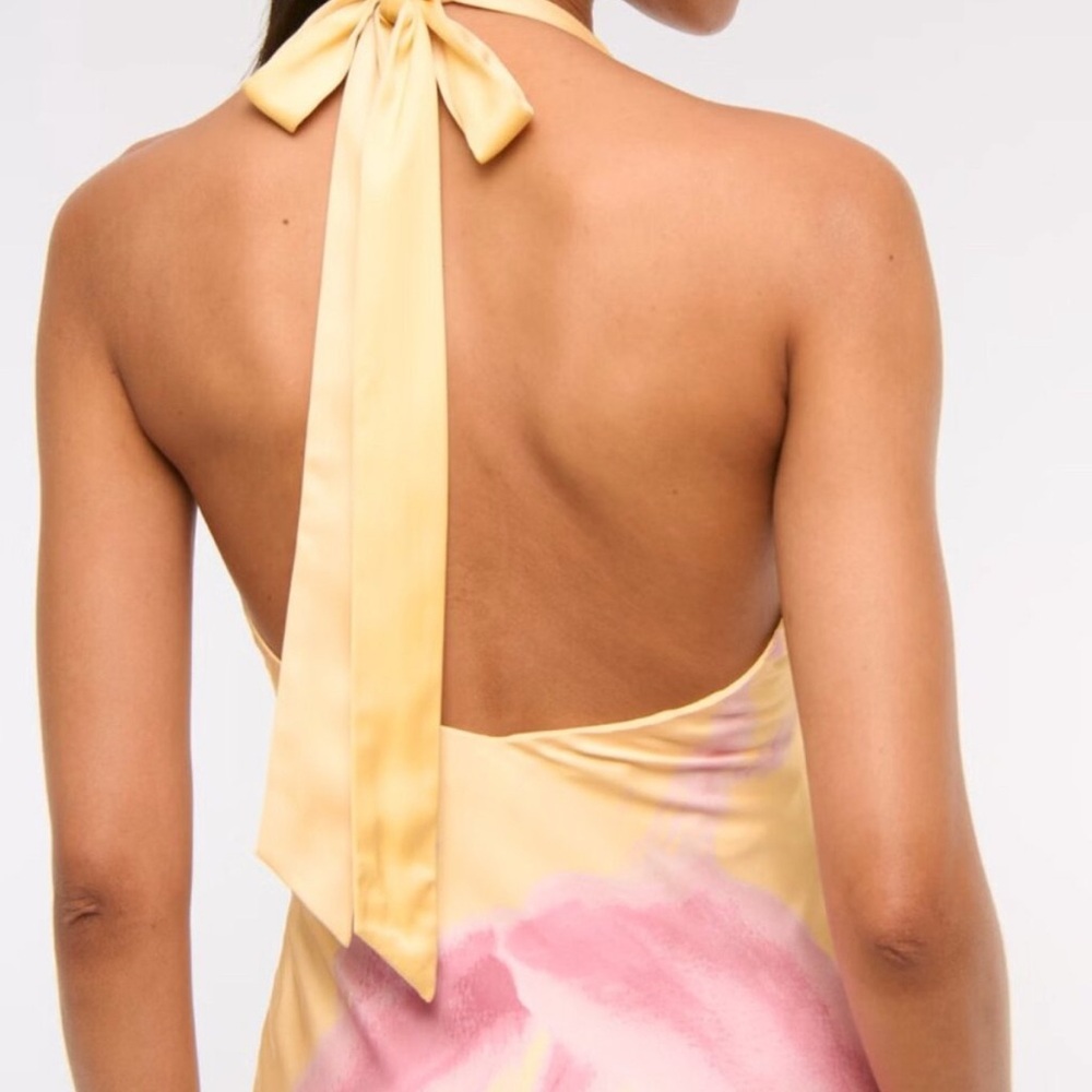 Abercrombie & Fitch Julia Slip Halter Maxi Dress - Sunny Yellow Pattern X-
Large - Picture 2 of 9